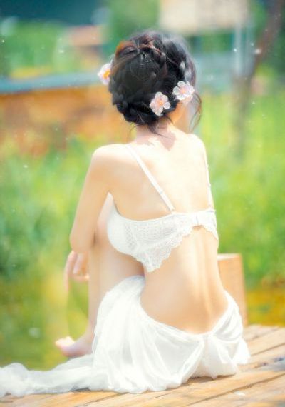 深蓝与月光