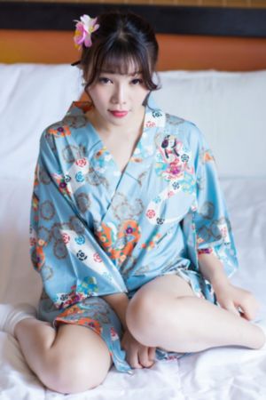 25岁女高中生